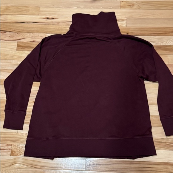 Sweatshirt - Picture 6 of 7